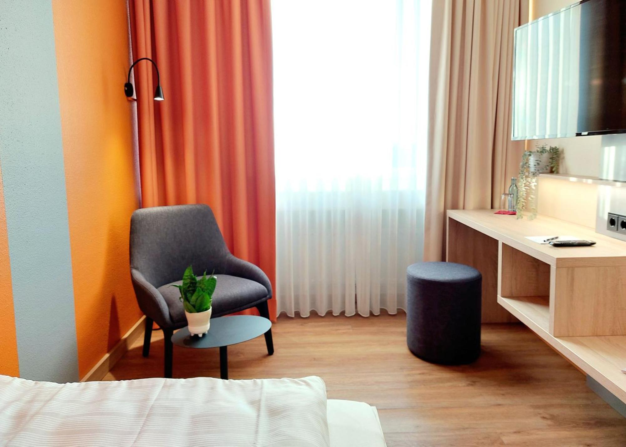 Heinrich Pesch Hotel ลุดวิกส์ฮาเฟน อัม ไรน์ ภายนอก รูปภาพ